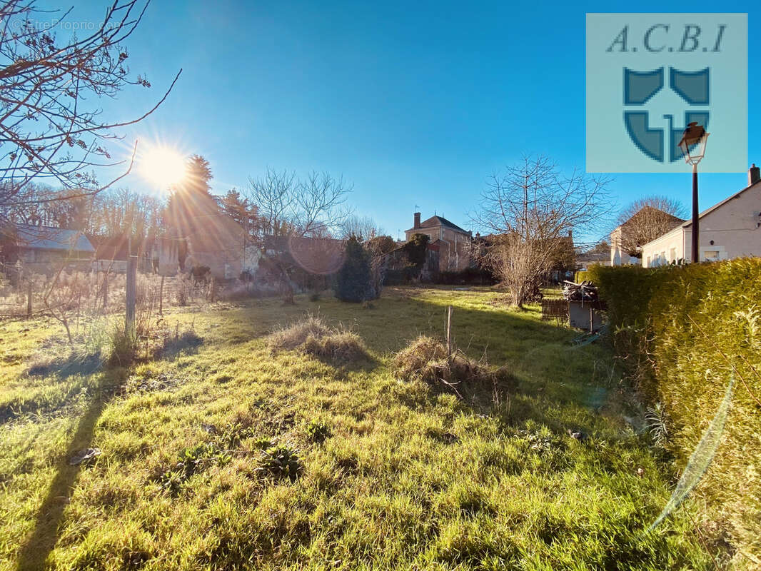 Terrain à MONTOIRE-SUR-LE-LOIR