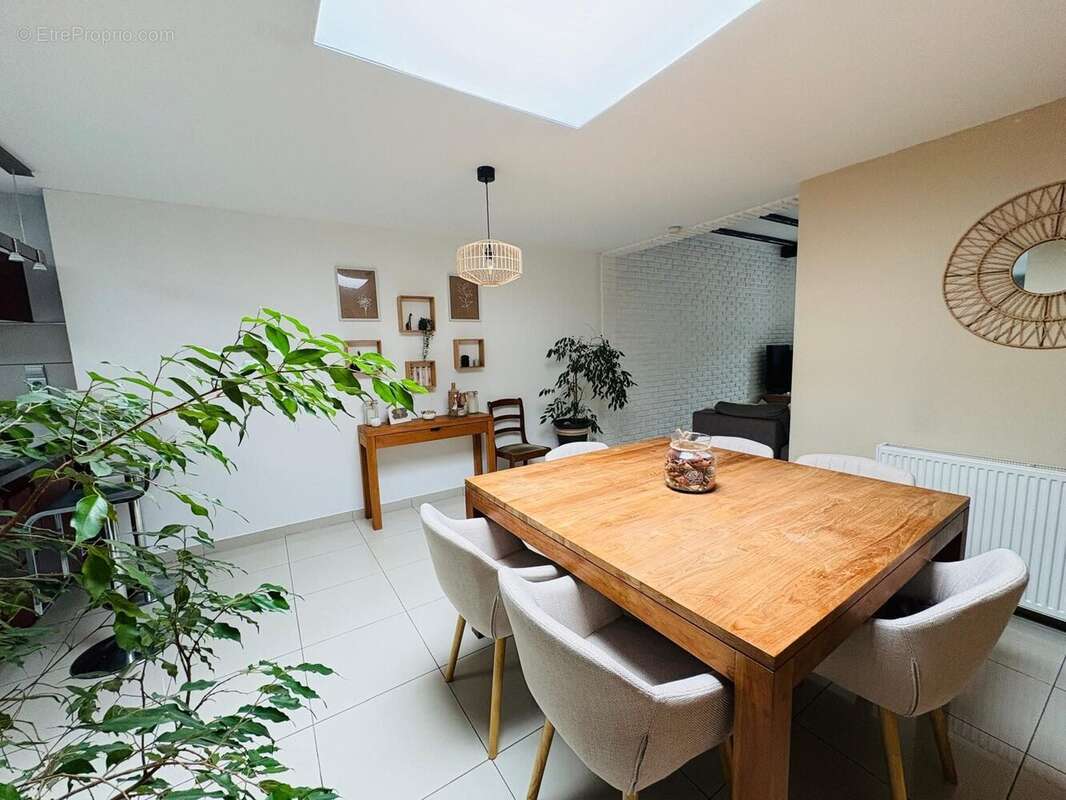 Maison à WAMBRECHIES