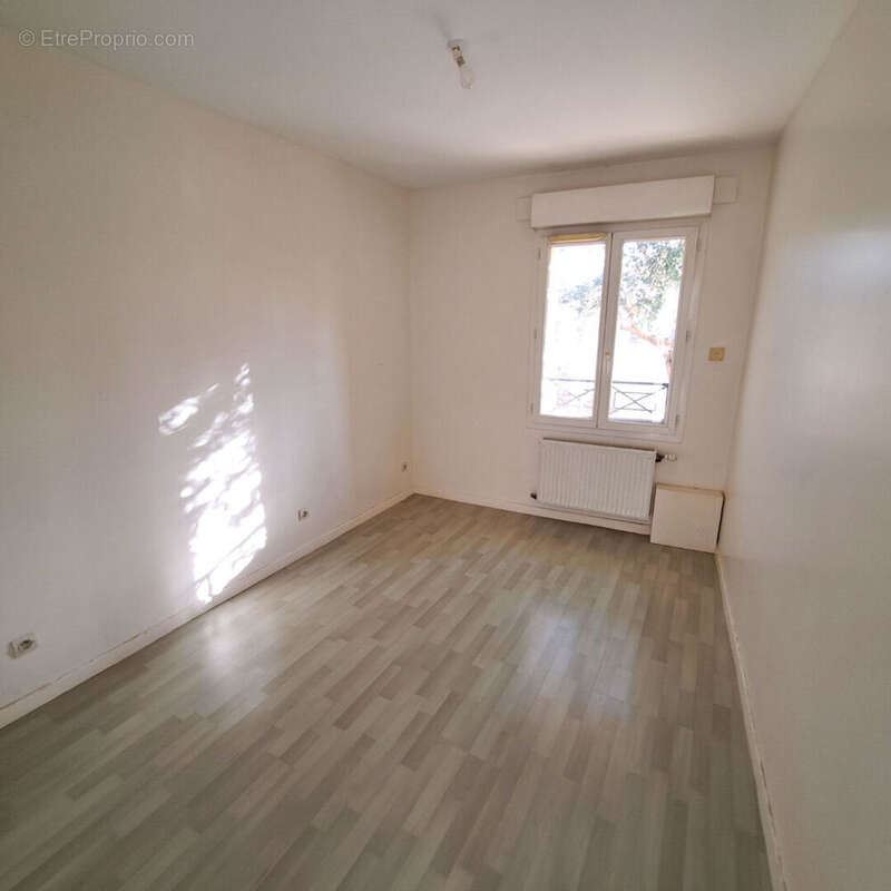 Appartement à SAINT-GENIS-LAVAL