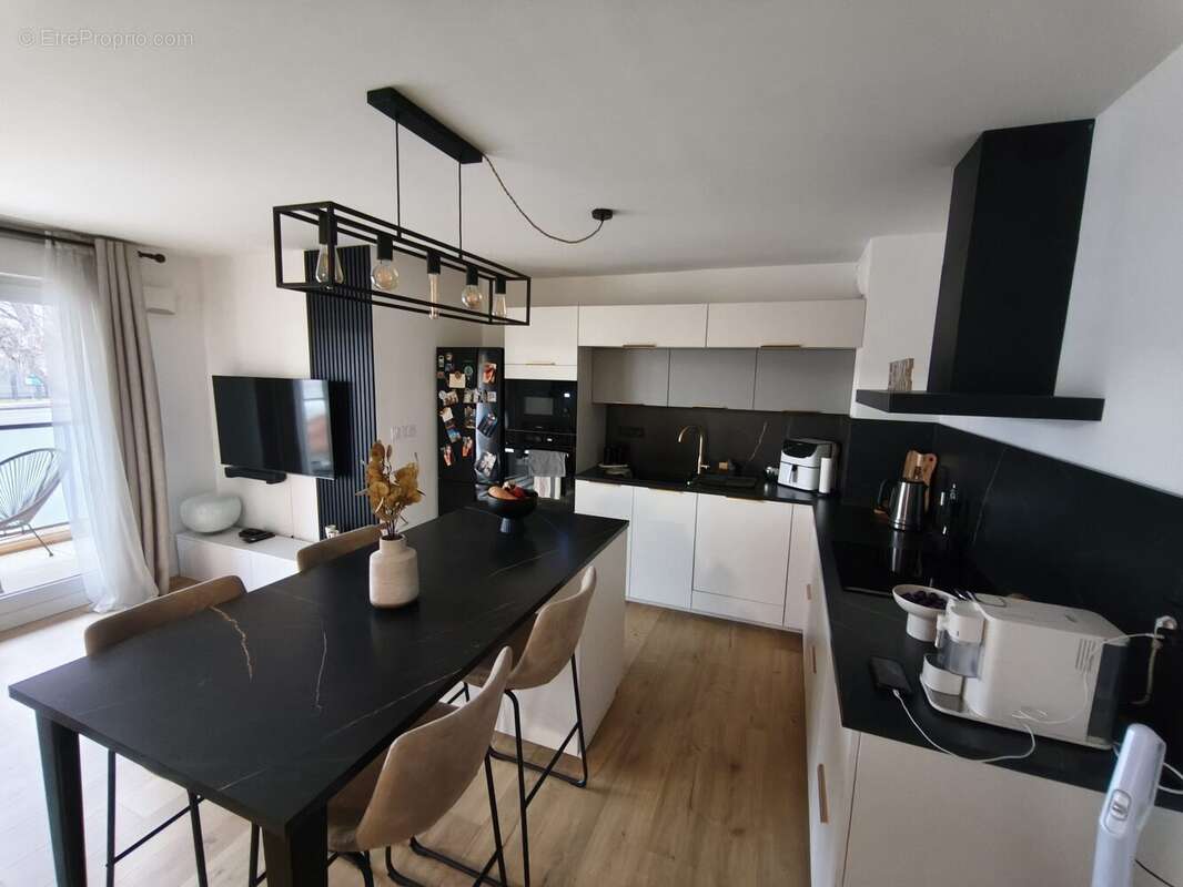 CUISINE - Appartement à NIMES