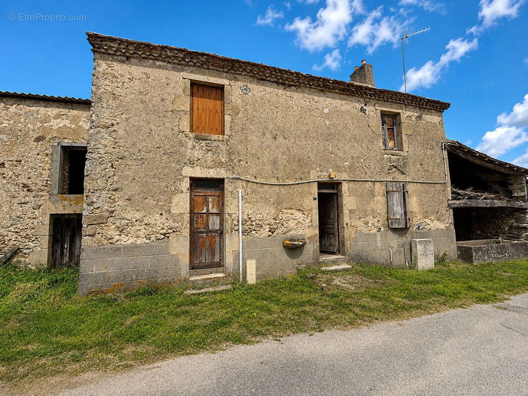 Maison à SAINT-HILAIRE-LA-TREILLE