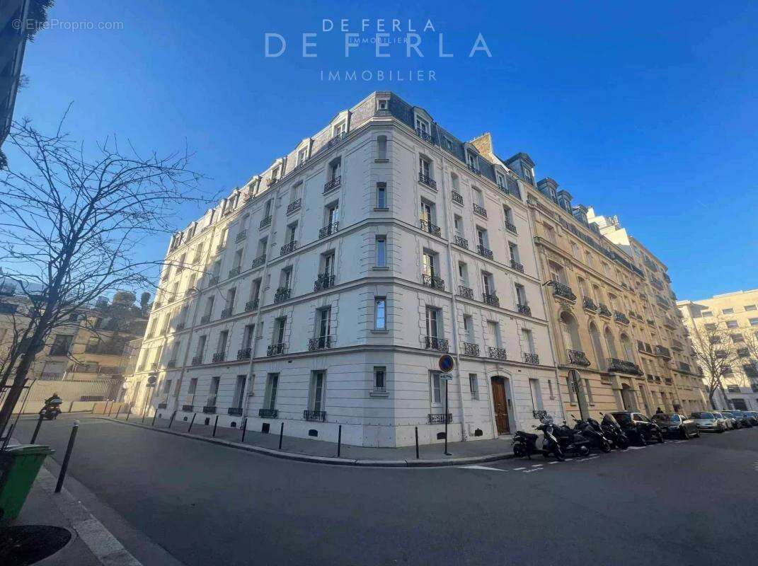 Appartement à PARIS-7E