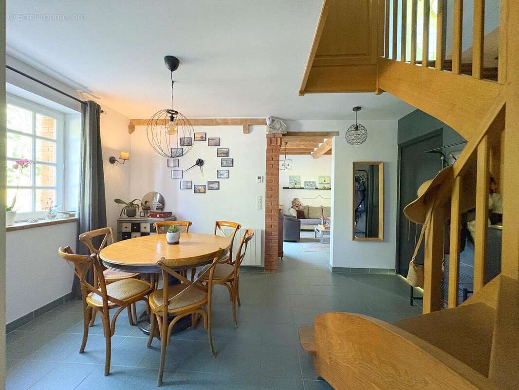 Maison 84 m² à Courtils  - photo 5