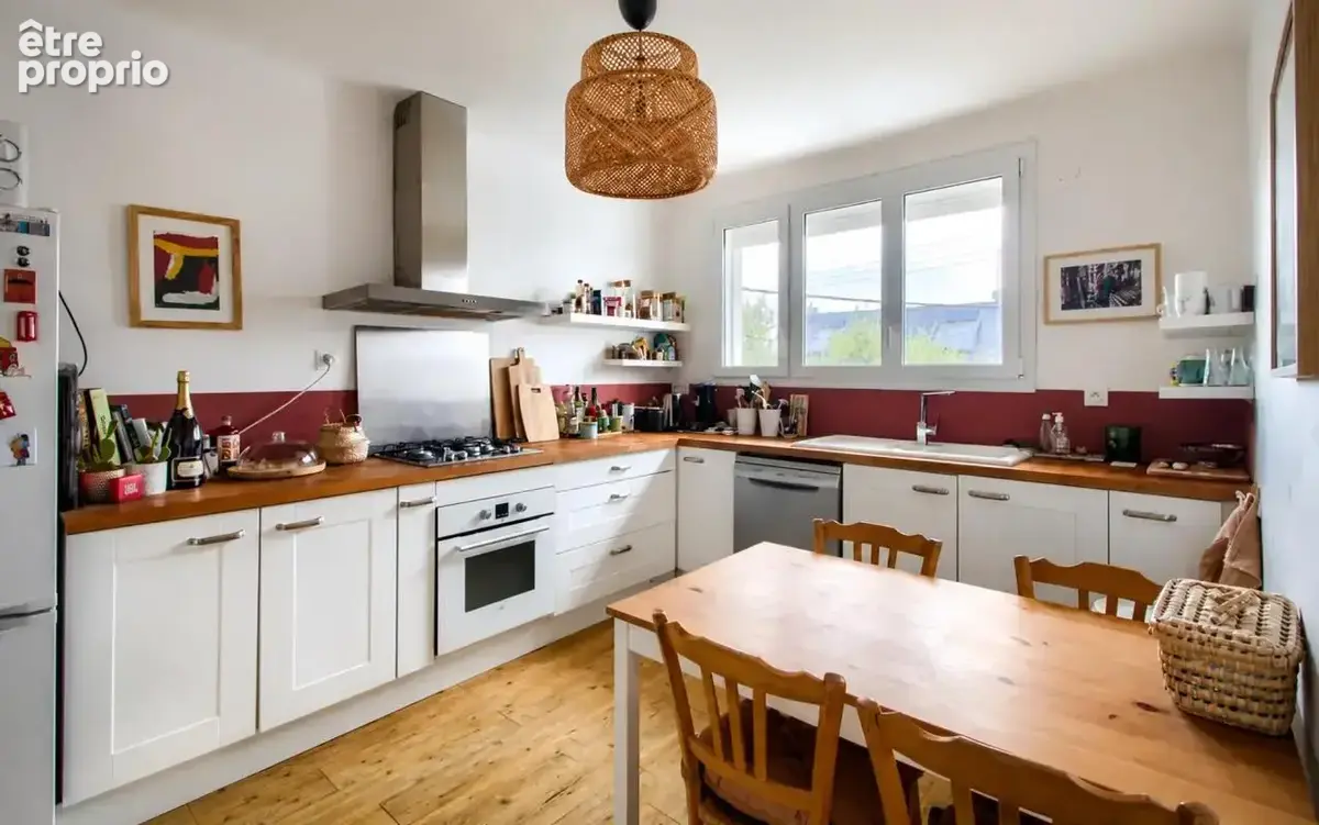 Maison de 7 pièces de 144 m² située à Vannes - photo 2