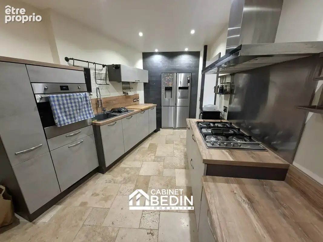 Maison 8 pièces 261 m² à vendre à Saint-Germain-Du-Puch (33750) - photo 3