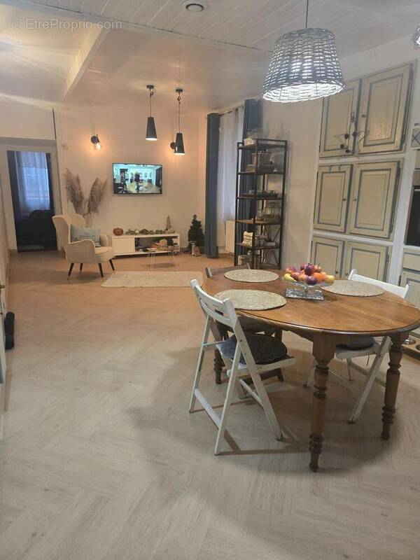 Photo 1 - Appartement à SAINT-MAXIMIN-LA-SAINTE-BAUME