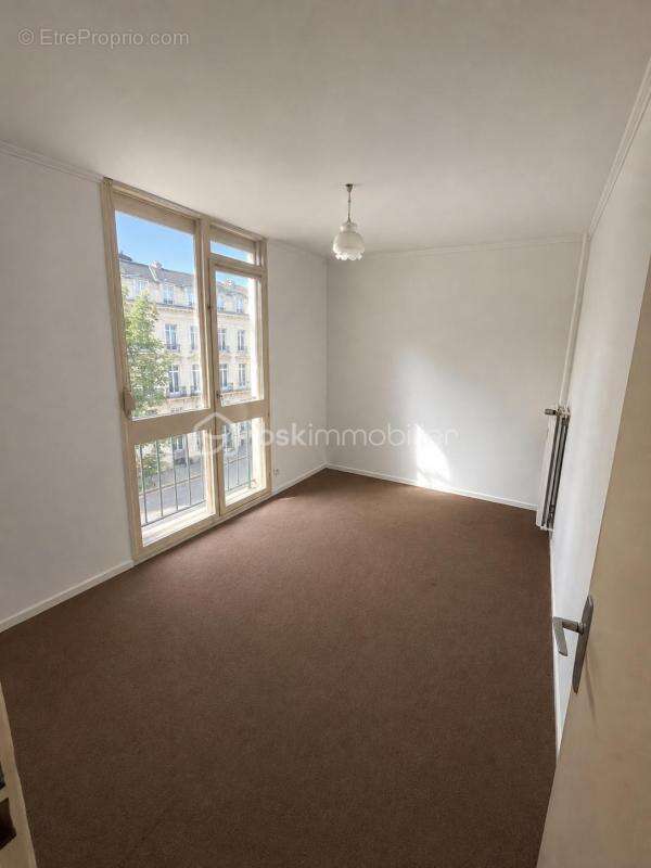 Boulogne-sur-mer – appartement 87 m² a renover – 3 chambres – balcon - photo 7
