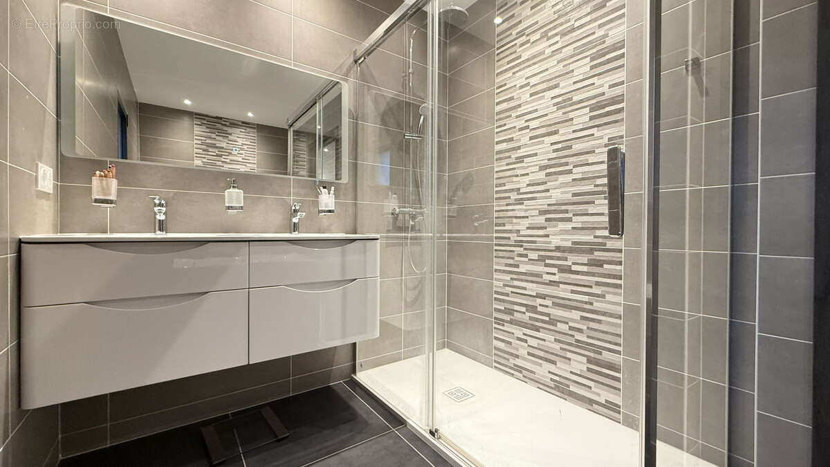 Maison à PREVESSIN-MOENS