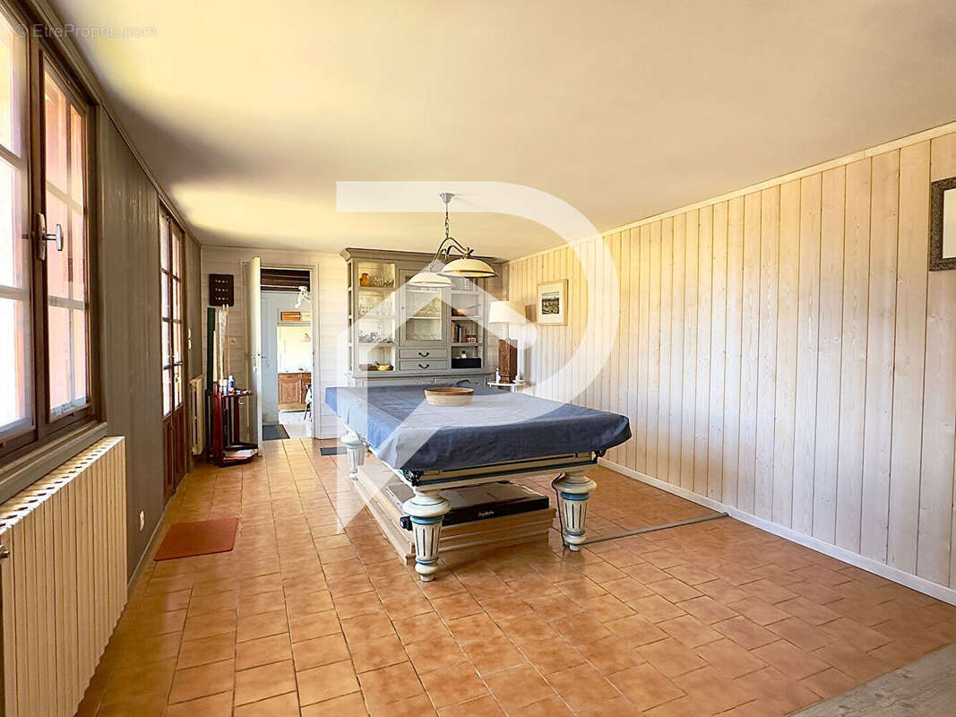 Maison à SAINT-FRONT-DE-PRADOUX