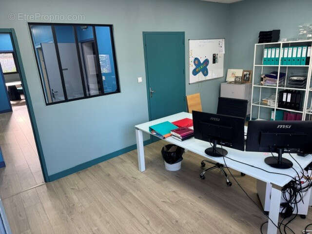 Local professionnel entièrement rénové à Moissac - photo 7