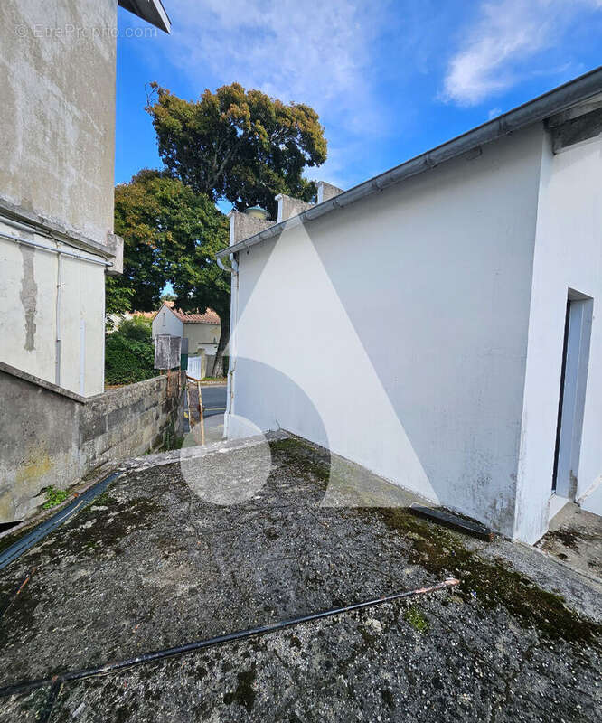 Commerce à LA TREMBLADE