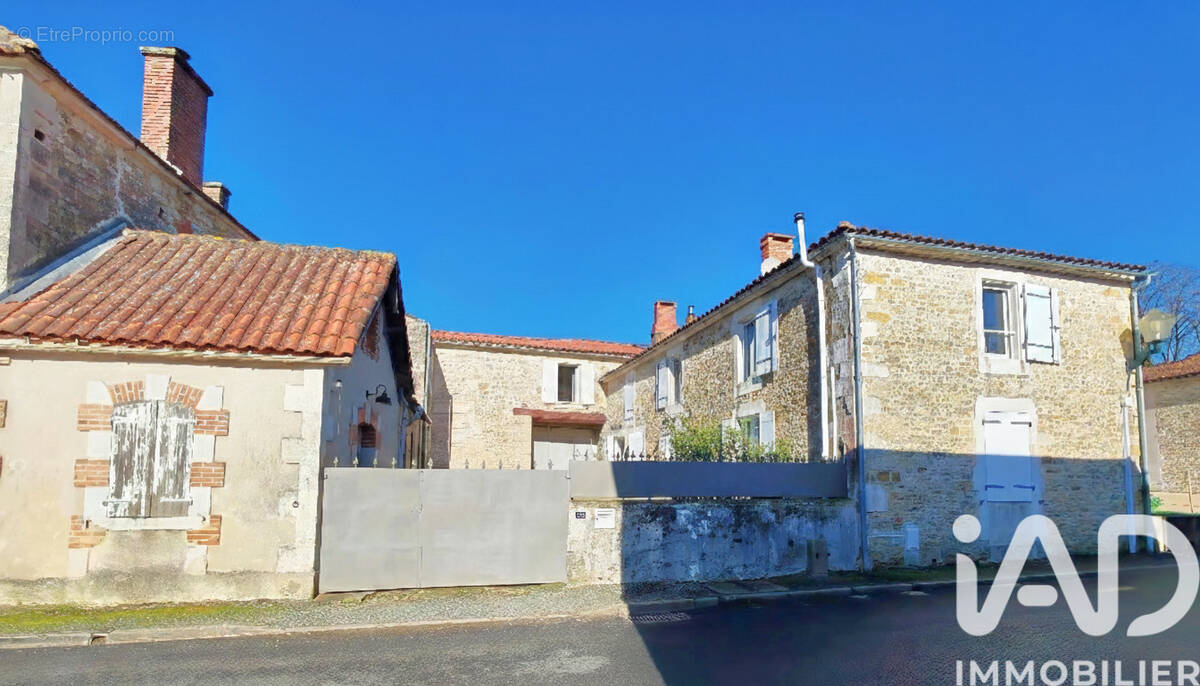 Photo 1 - Maison à SAINT-MARTIN-LARS-EN-SAINTE-HERMINE
