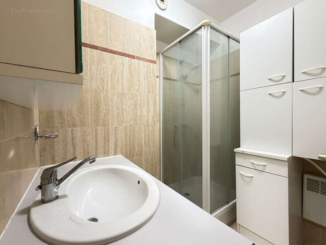 Appartement à LA GARENNE-COLOMBES