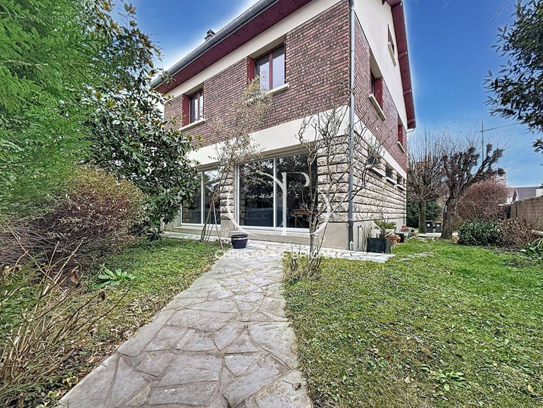 Maison à VILLEJUIF