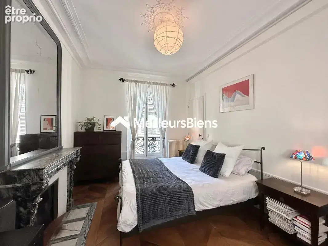 Appartement haussmannien 111 m² 5 pièces avec ascenseur Paris 9e - photo 4