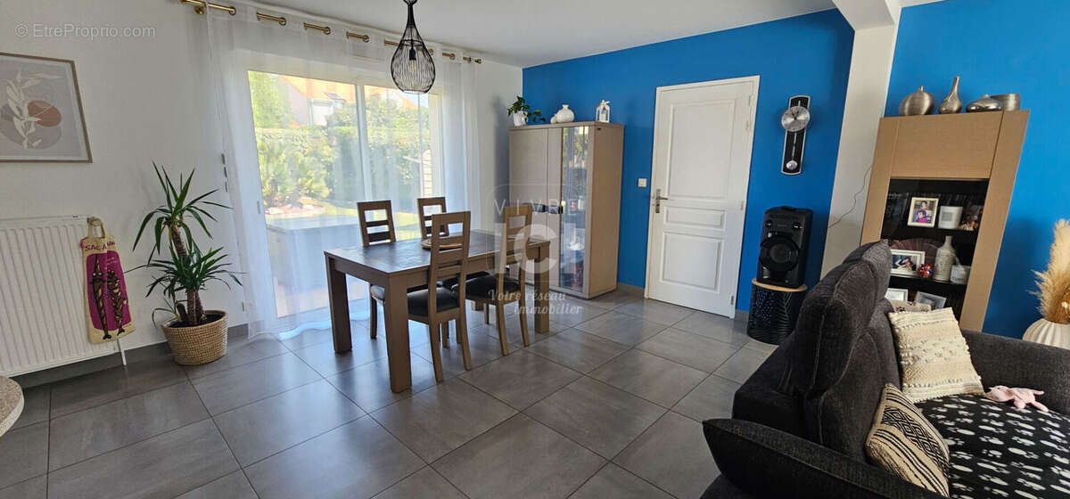 Maison à SAINTE-LUCE-SUR-LOIRE