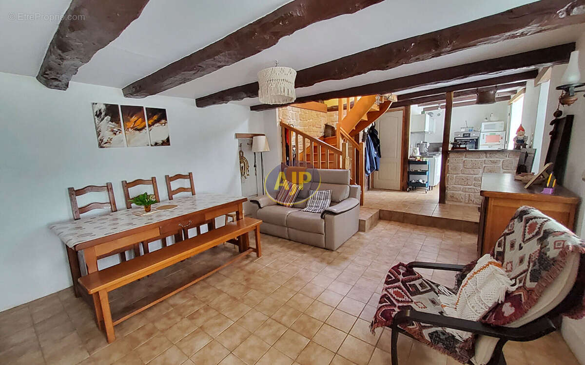 Maison à CLEGUEREC