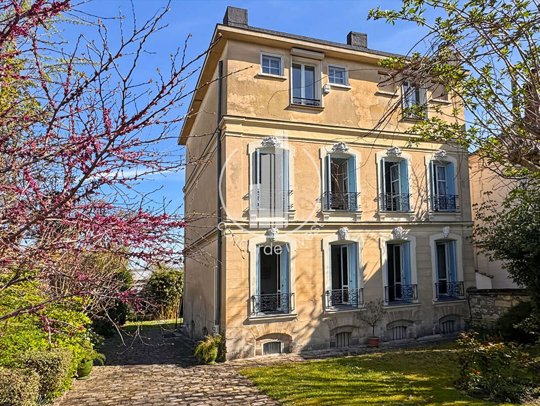 Maison à ASNIERES-SUR-SEINE