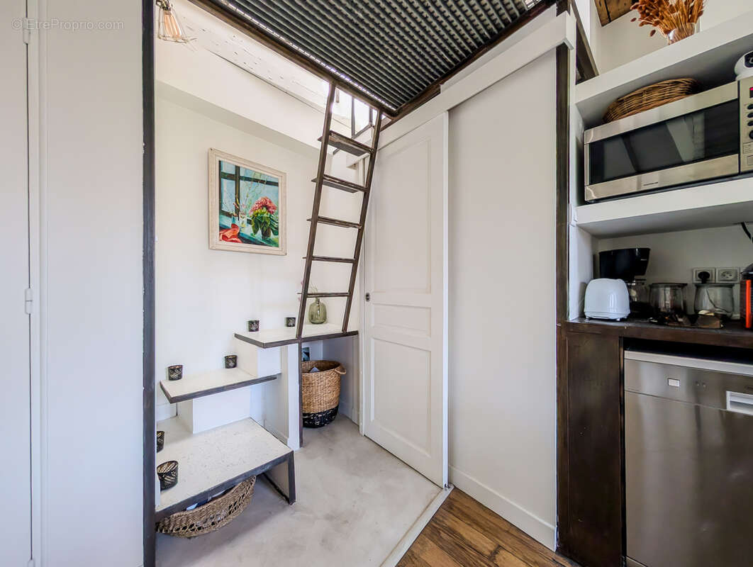 Appartement à PARIS-3E