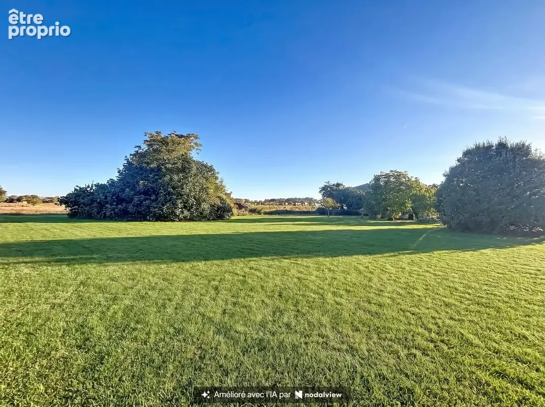 Terrain à SAINT-JORY