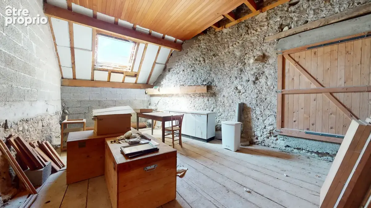 Maison Chilly 5 pièce(s)  114.39 m² Hab  (463 m2 au sol). - photo 7