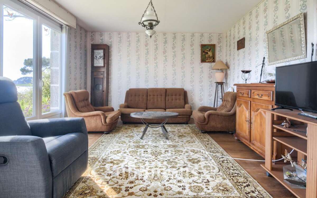 Maison à LOCOAL-MENDON