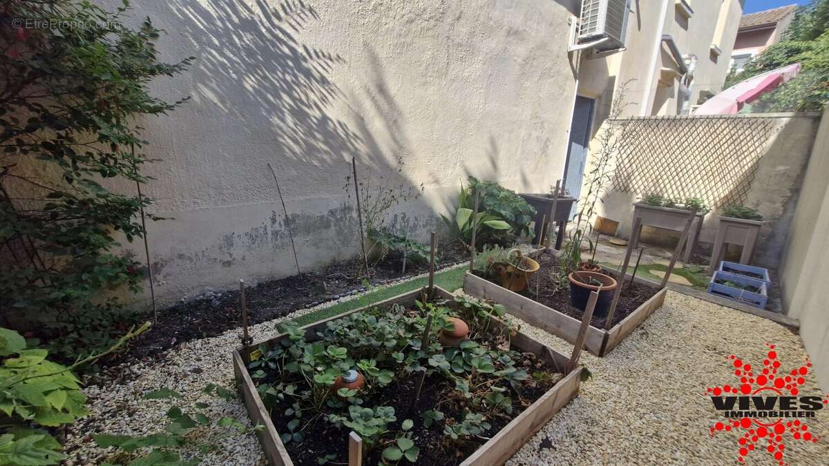 Canal du Midi  Maison rénovée avec terrasse, cour et garage - photo 20