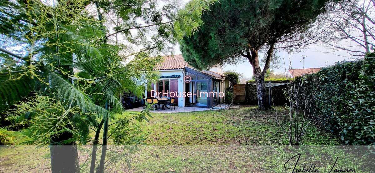 Maison à LONGEVILLE-SUR-MER