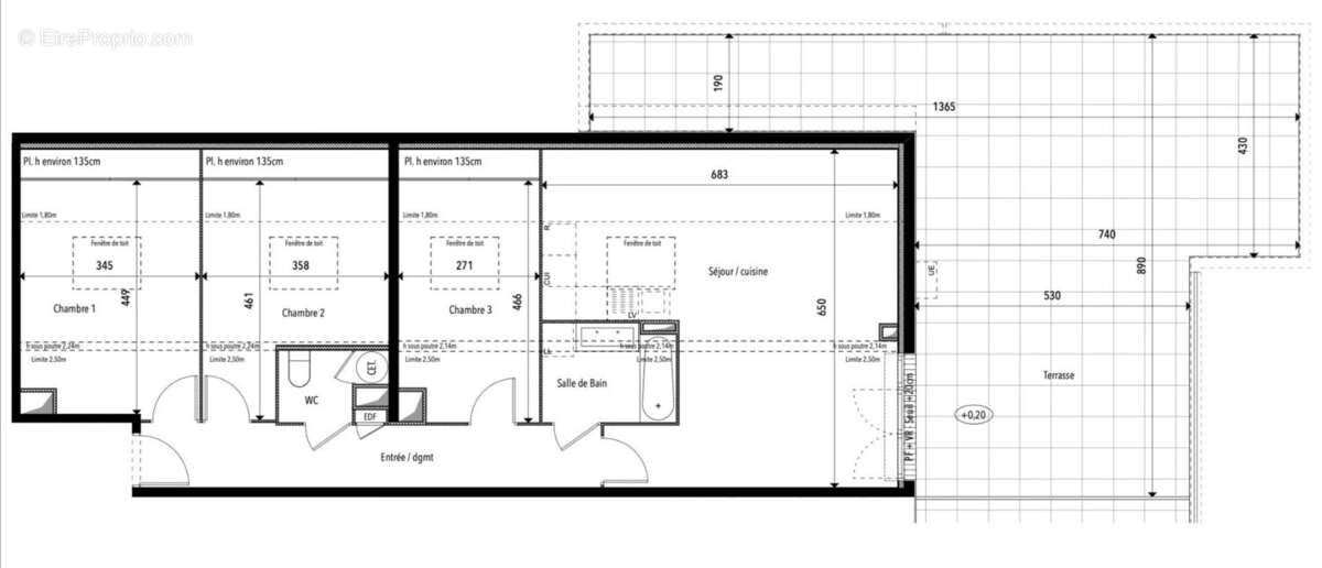 Appartement à PINS-JUSTARET