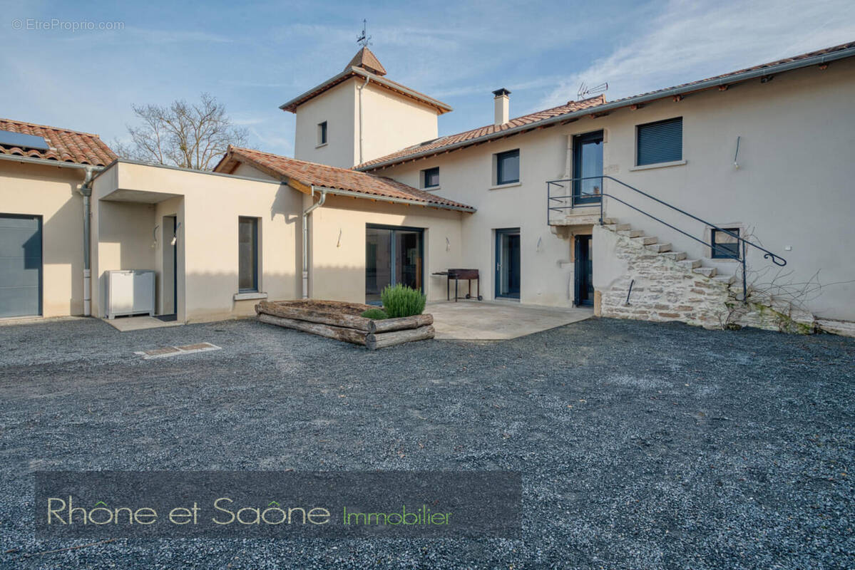 Photo 1 - Maison à FAREINS