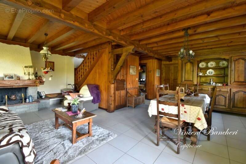 Maison à VIUZ-EN-SALLAZ
