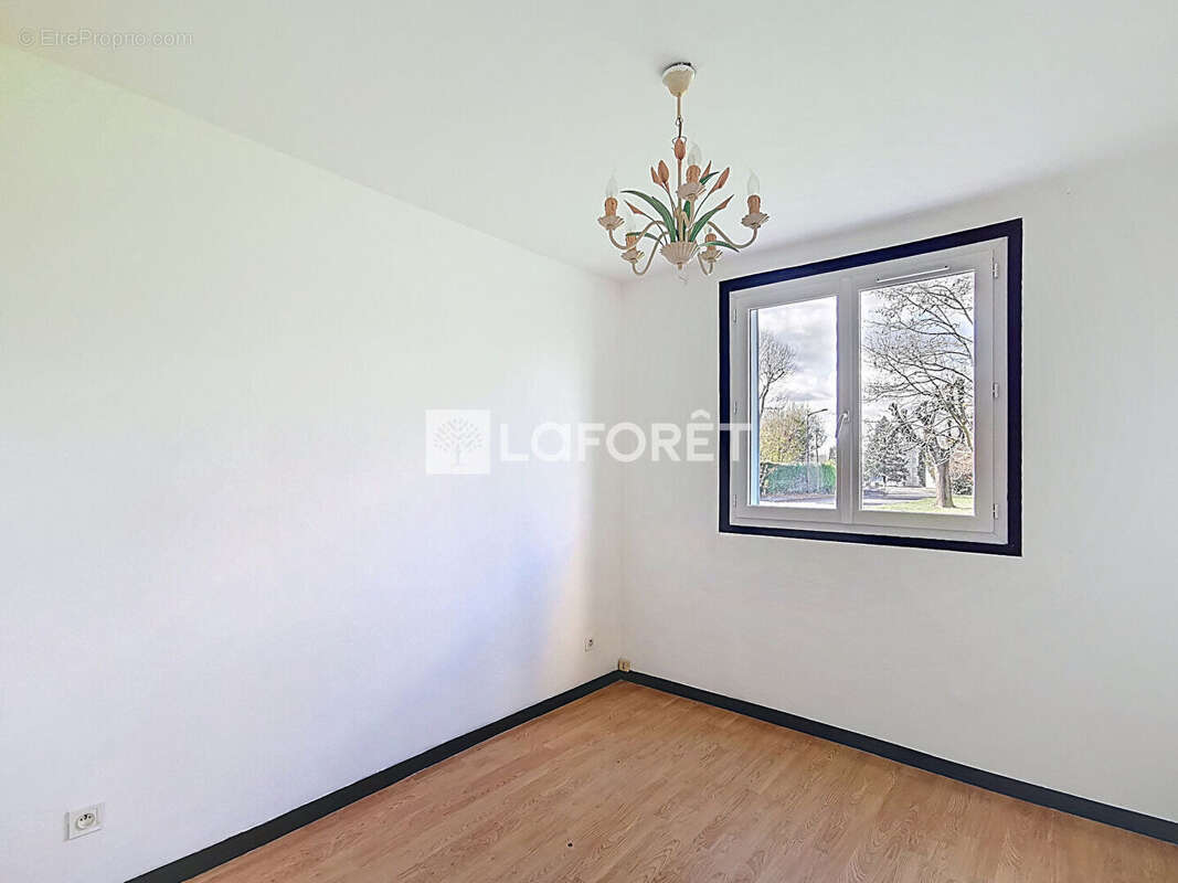 Appartement à GENAY