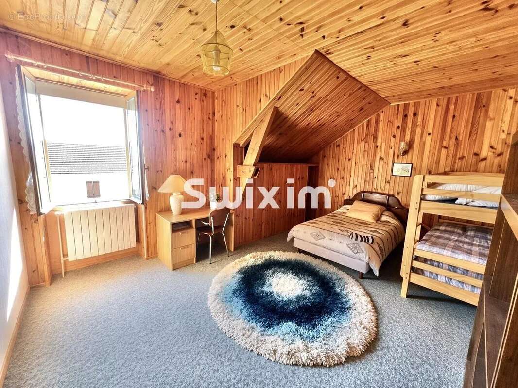 Maison à LONS-LE-SAUNIER