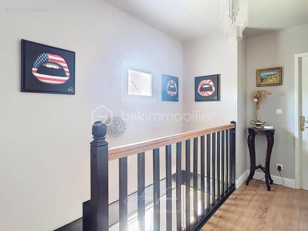 Maison à MAGNY-LE-HONGRE