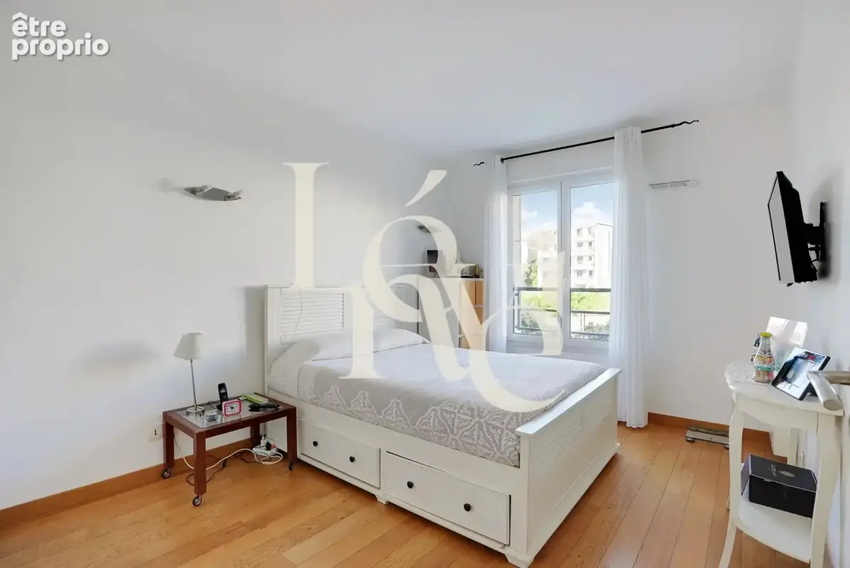Appartement 3 pièces - 69 m2 / PARC DE L'ARCHEVECHE - photo 3