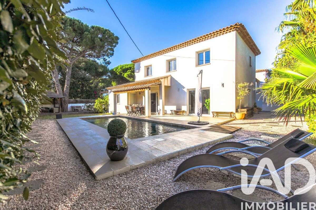 Photo 2 - Maison à PUGET-SUR-ARGENS