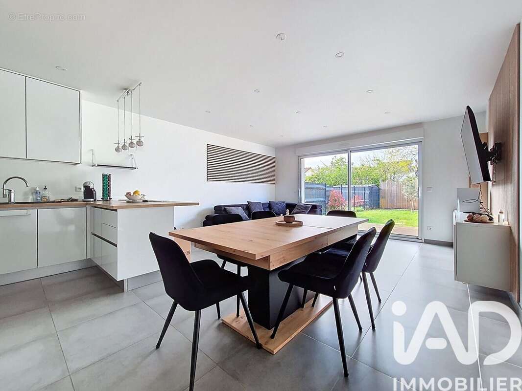 Photo 2 - Maison à VIGNEUX-SUR-SEINE