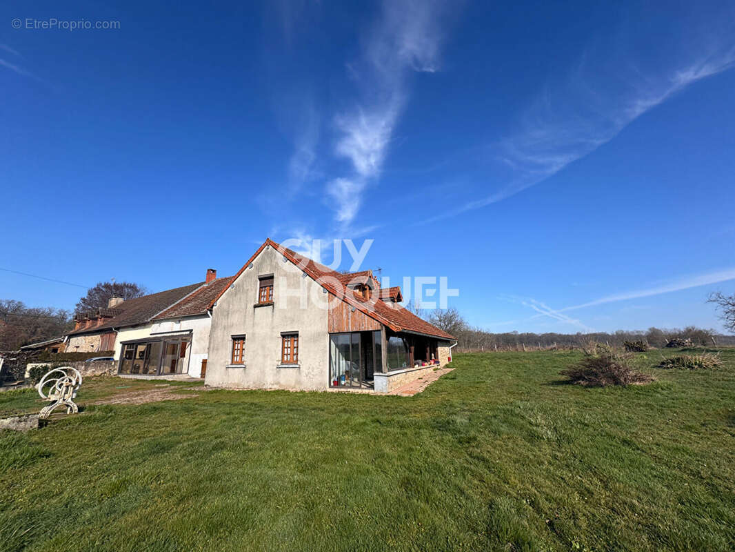 Maison à AUXY