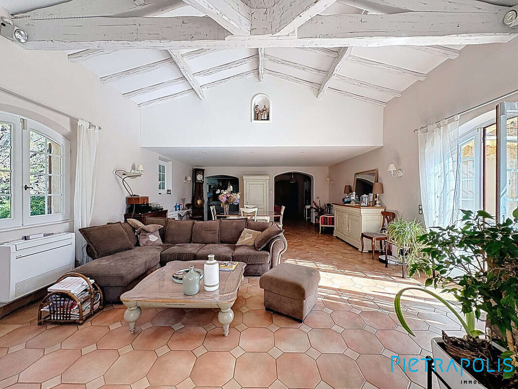 Maison 287 m² à Balaruc-Le-Vieux  - photo 4