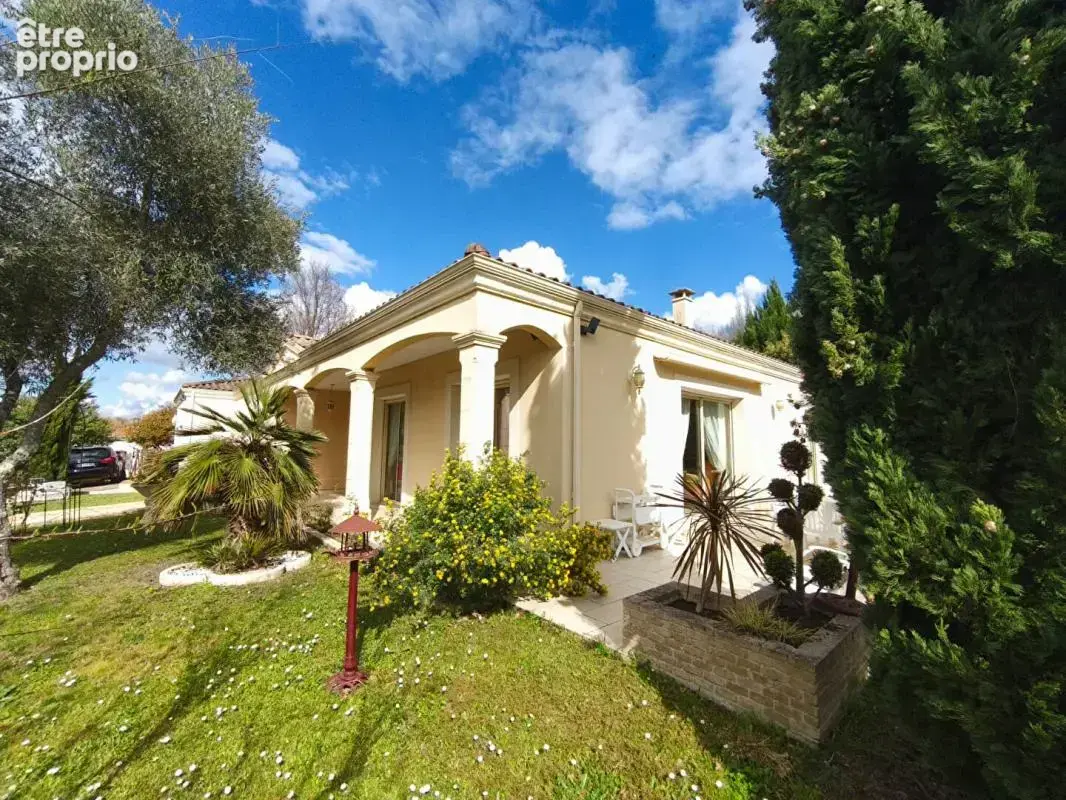 Magnifique Villa de prestige plain pied Yvrac secteur recherché - photo 3