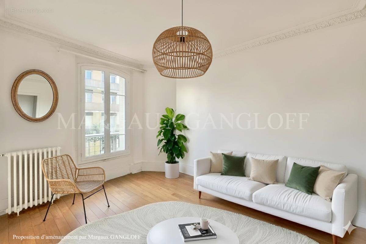 Appartement à COURBEVOIE