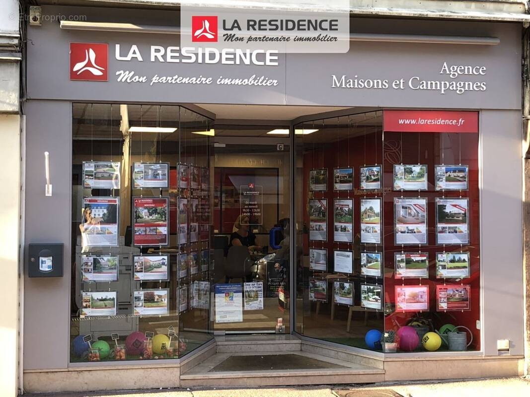 Commerce à PACY-SUR-EURE