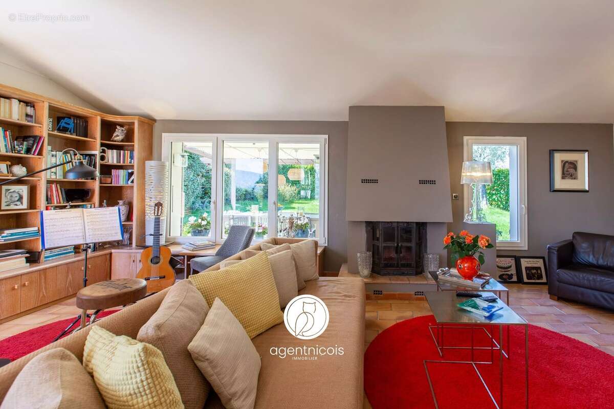 Maison à SAINT-JEANNET