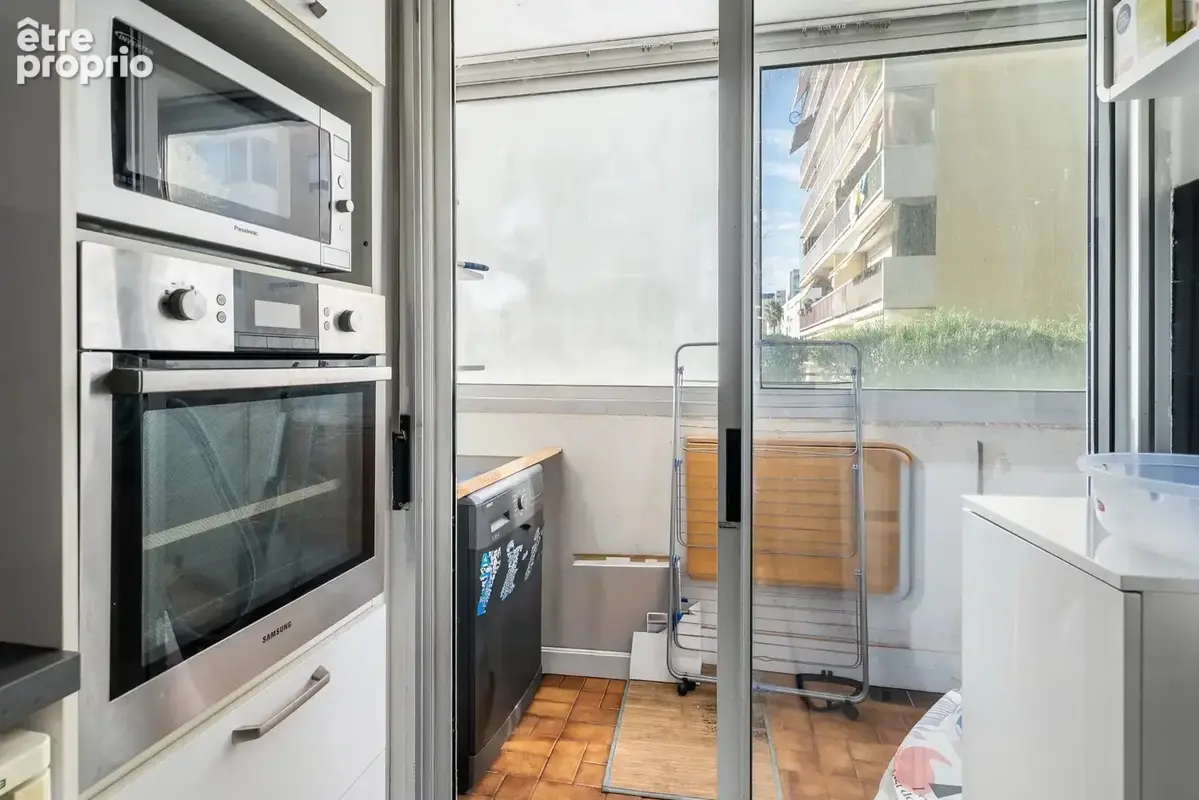 Nice Ouest – T2 47 m² avec balcon, loggia, parking privatif et cave - photo 7