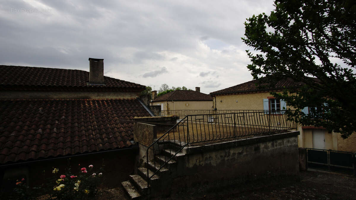 Maison à ORNEZAN