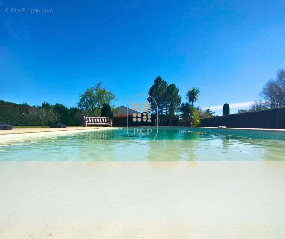 Maison à SAINT-AMBROIX