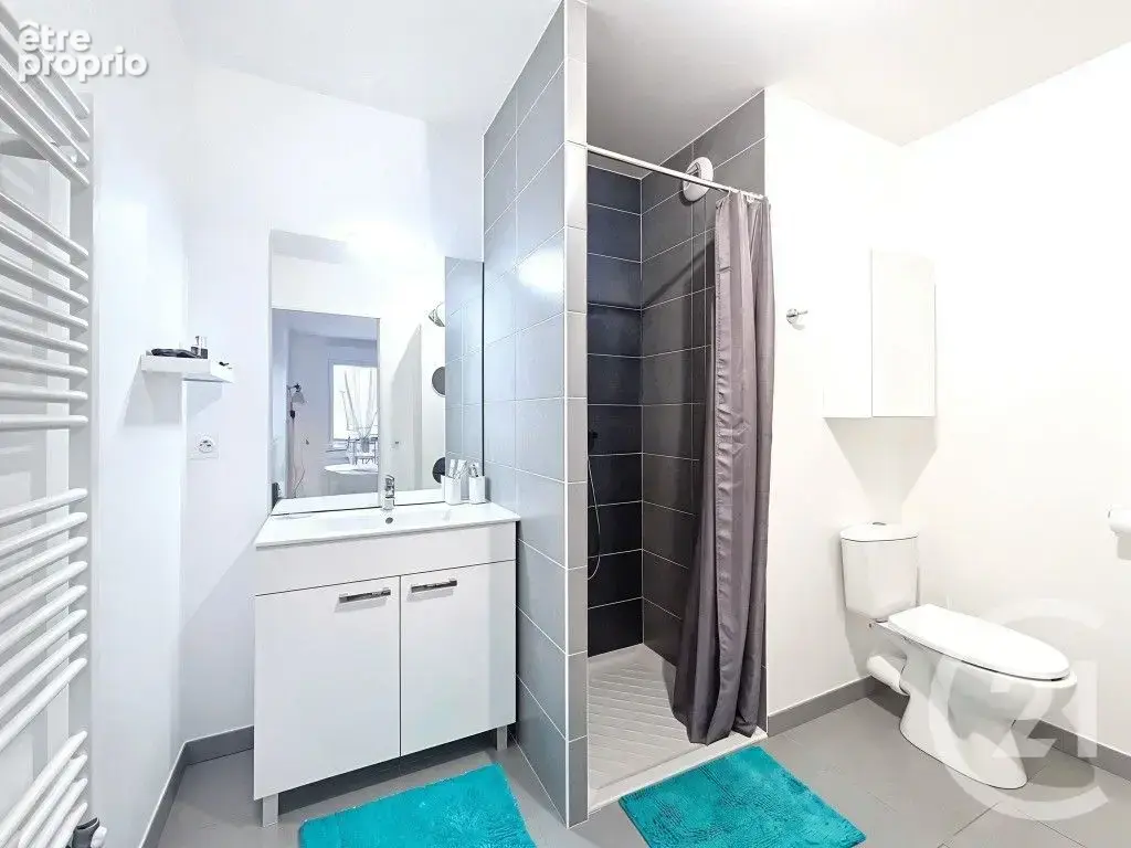 Appartement 40 m² à Venissieux  - photo 7