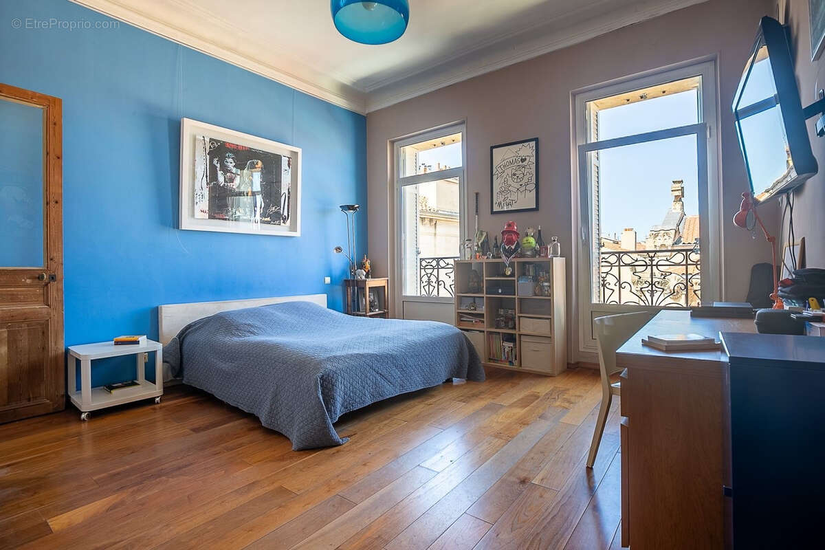 Appartement à MARSEILLE-6E