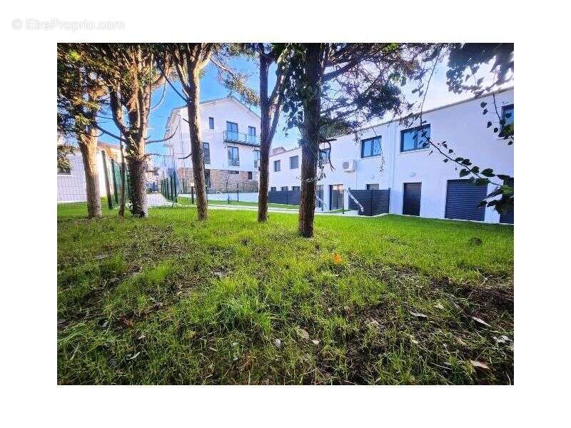 Maison à LE PERREUX-SUR-MARNE