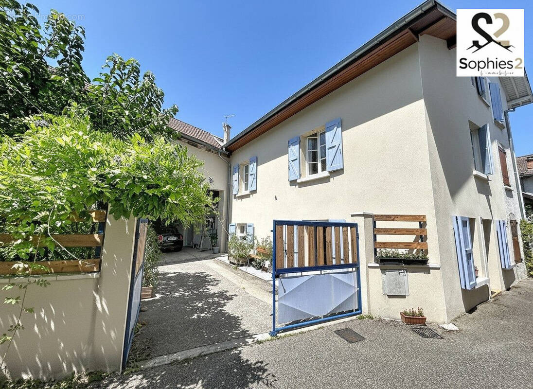Maison 117 m² à Claix  - photo 5
